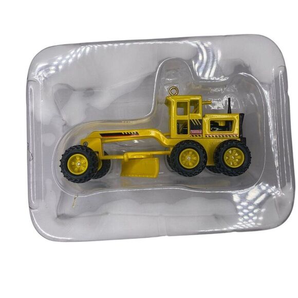 Tonka Truck 1998 Hallmark Keepsake Christmas Ornament Tonka Road Grader New - Picture 2 of 3
